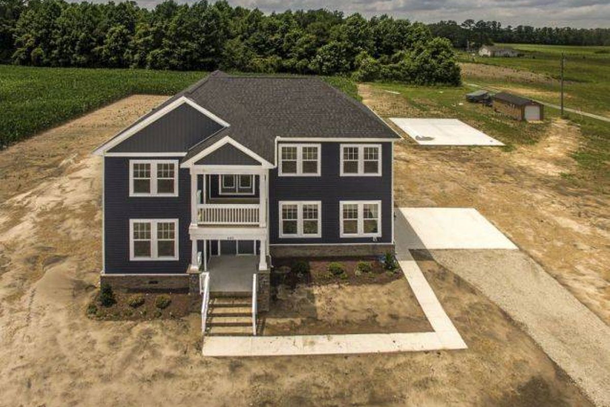 Lochlan elevation 14