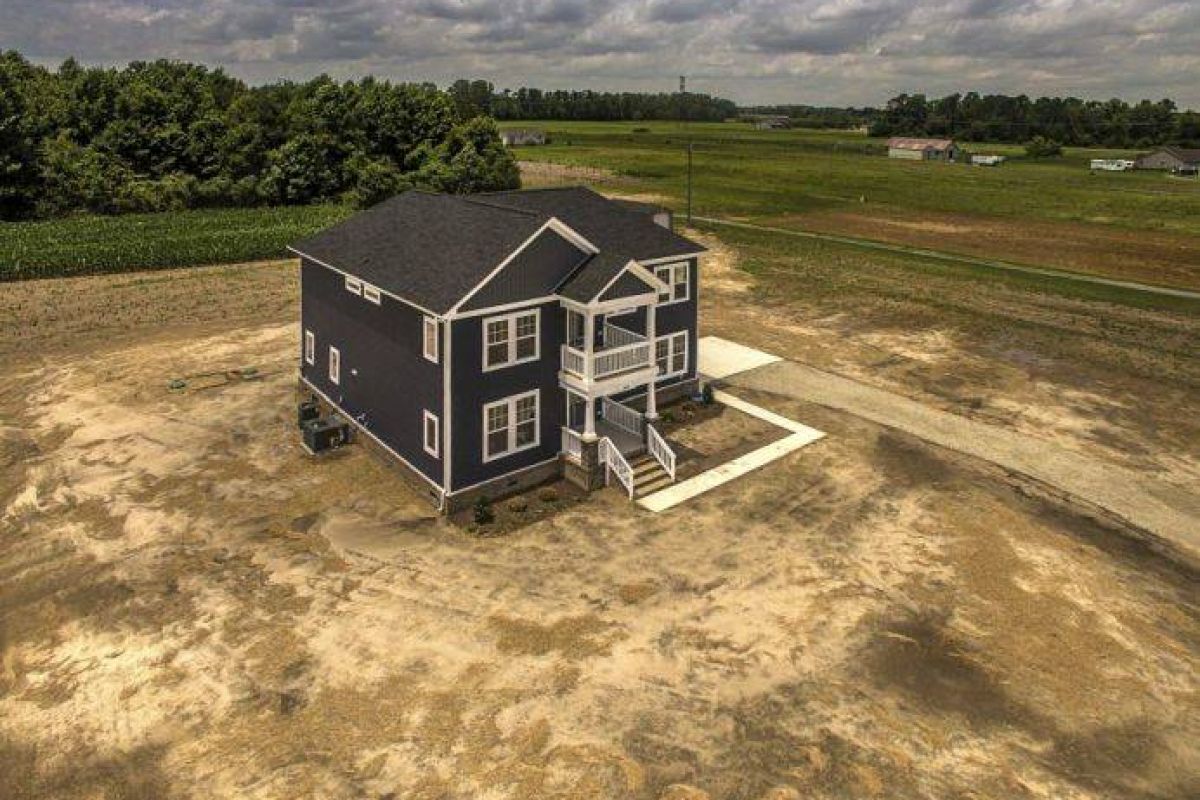 Lochlan elevation 15