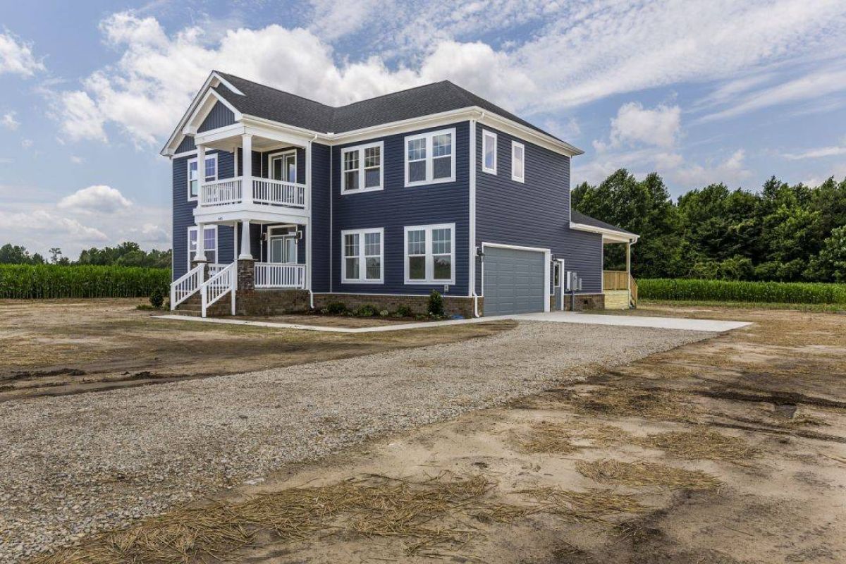 Lochlan elevation 20