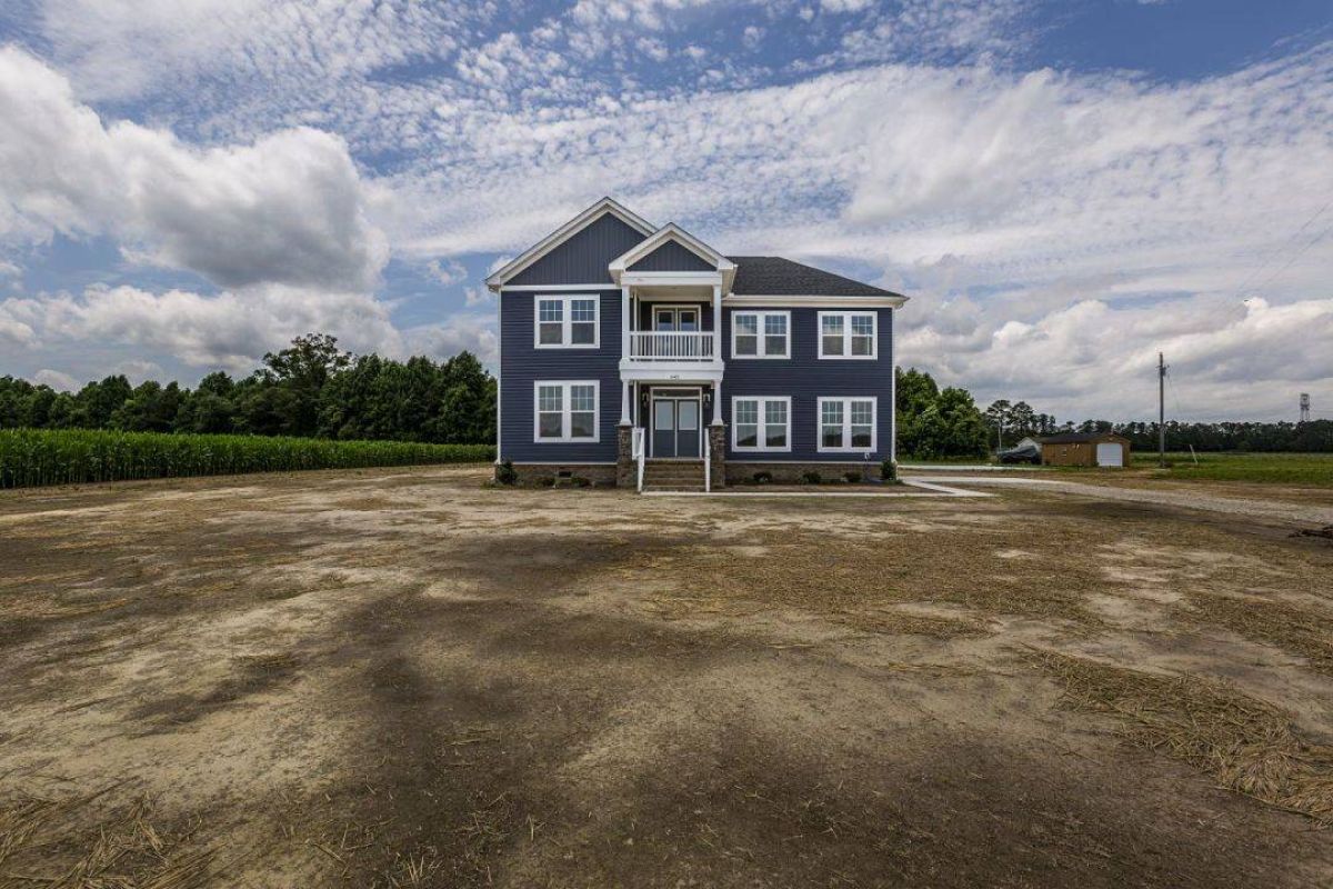 Lochlan elevation 21