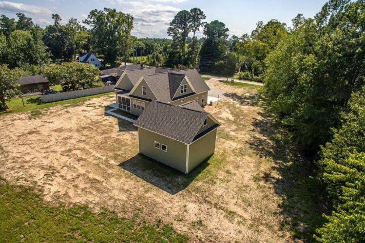 Kellan elevation 8