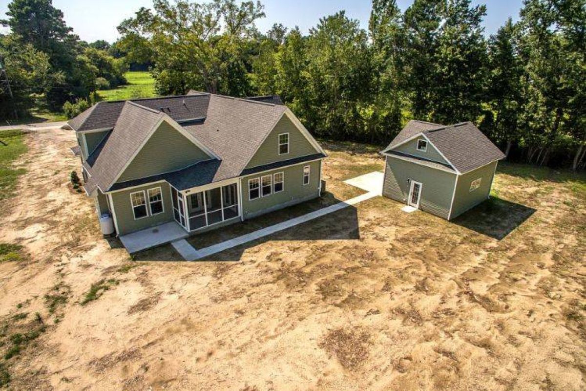 Kellan elevation 14