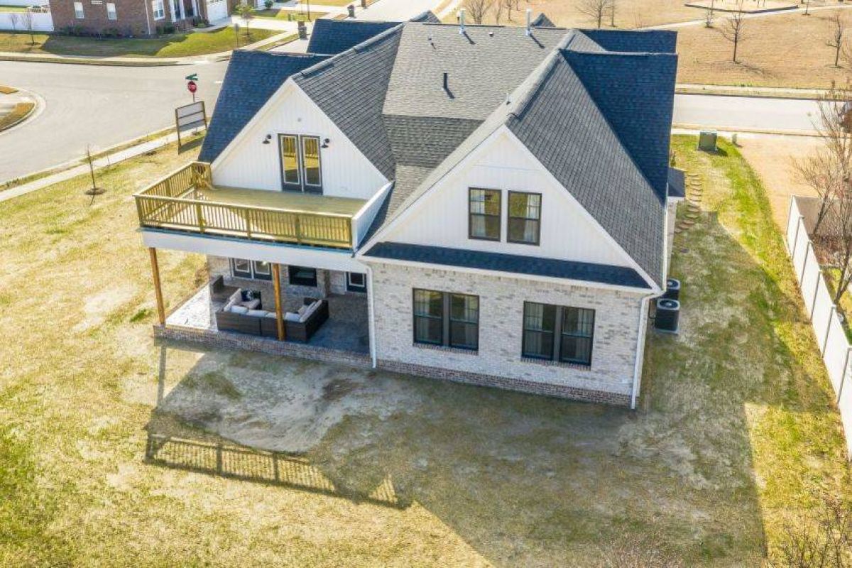 Nolan elevation 9